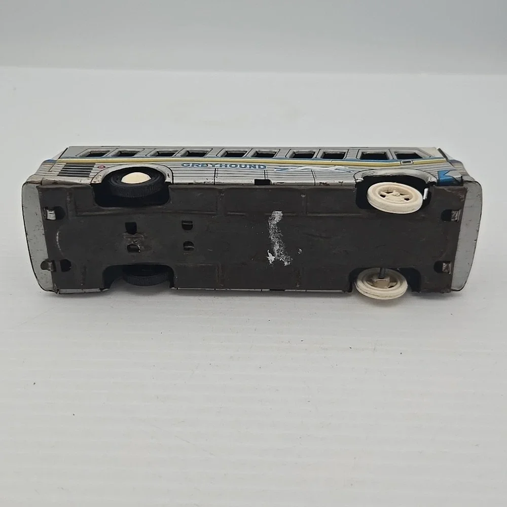 VTG Greyhound Express 5365 Tin Bus‎ (See Description)